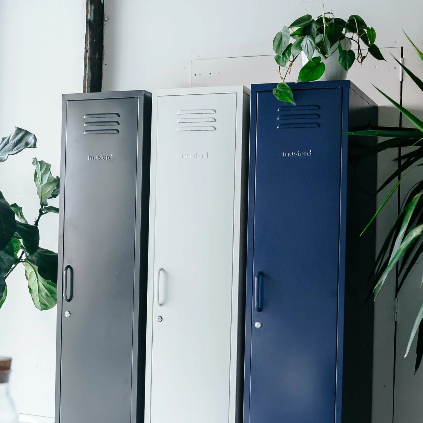 Mustard Made The Skinny Locker