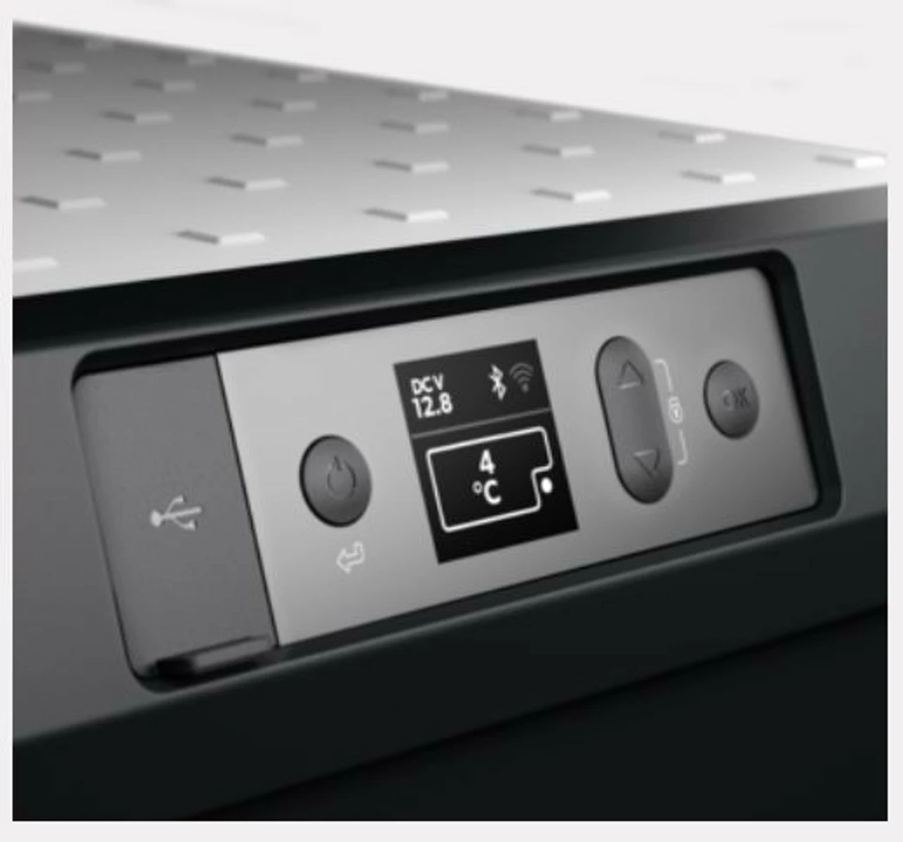 Dometic CFX3-55IM Portable Compressor Cool Box Fridge And Freezer With Ice Maker Function - Image 3