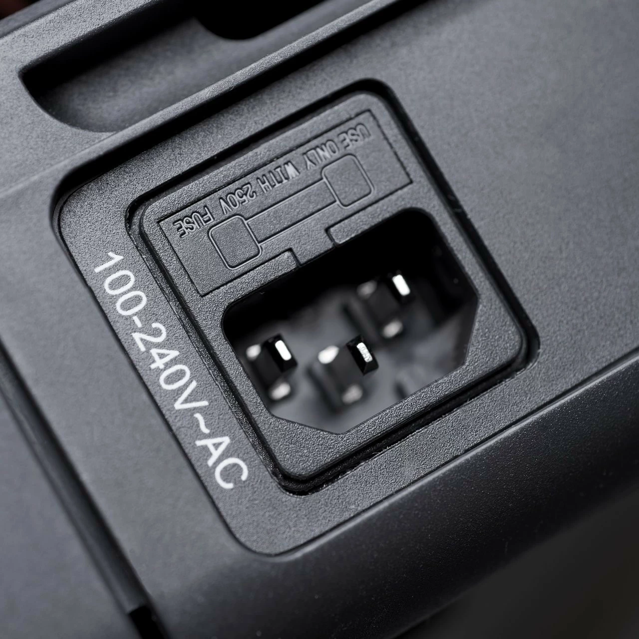 Dometic Waeco CoolFreeze CFX 28 Portable Compressor Fridge Freezer Cool Box - Image 6