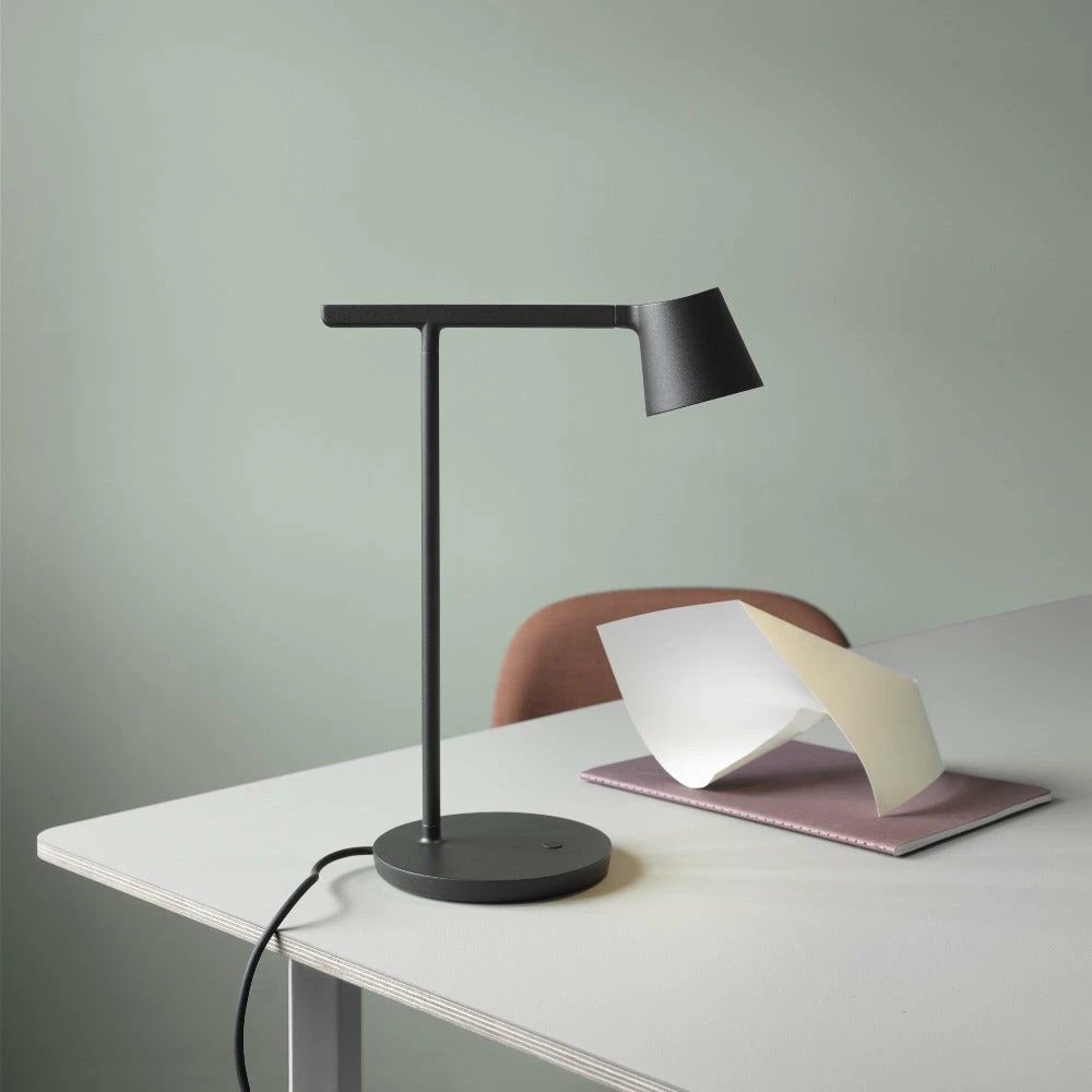 Muuto Tip Table Lamp