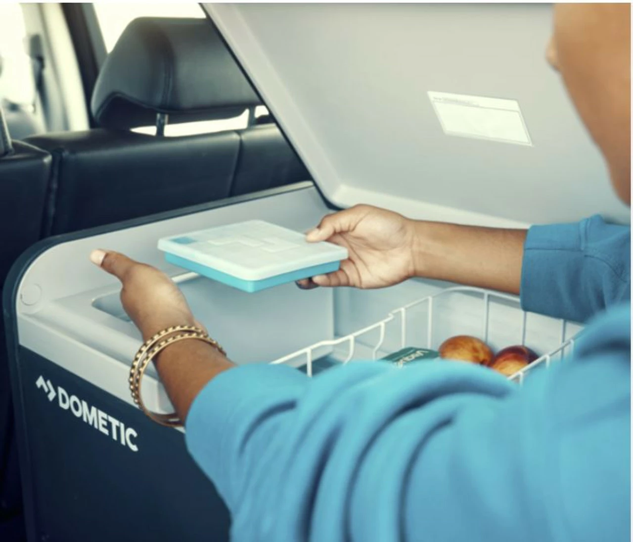 Dometic CFX3-55IM Portable Compressor Cool Box Fridge And Freezer With Ice Maker Function - Image 8